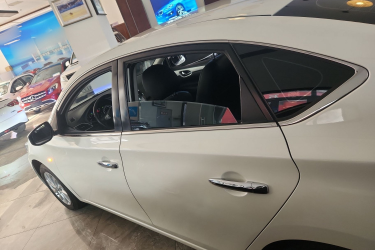 日产 轩逸 2022款 经典 1.6XE CVT舒适版车身外观4