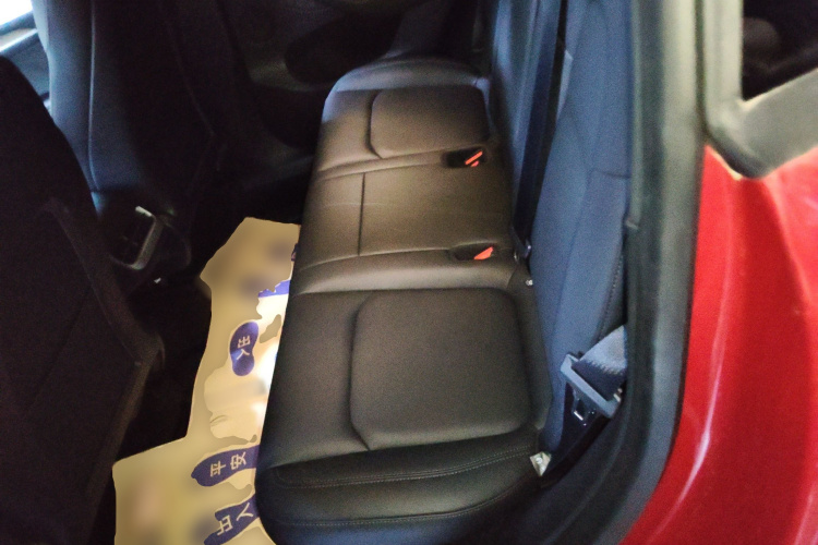 特斯拉 Model Y 2021款 长续航全轮驱动版中控内饰21