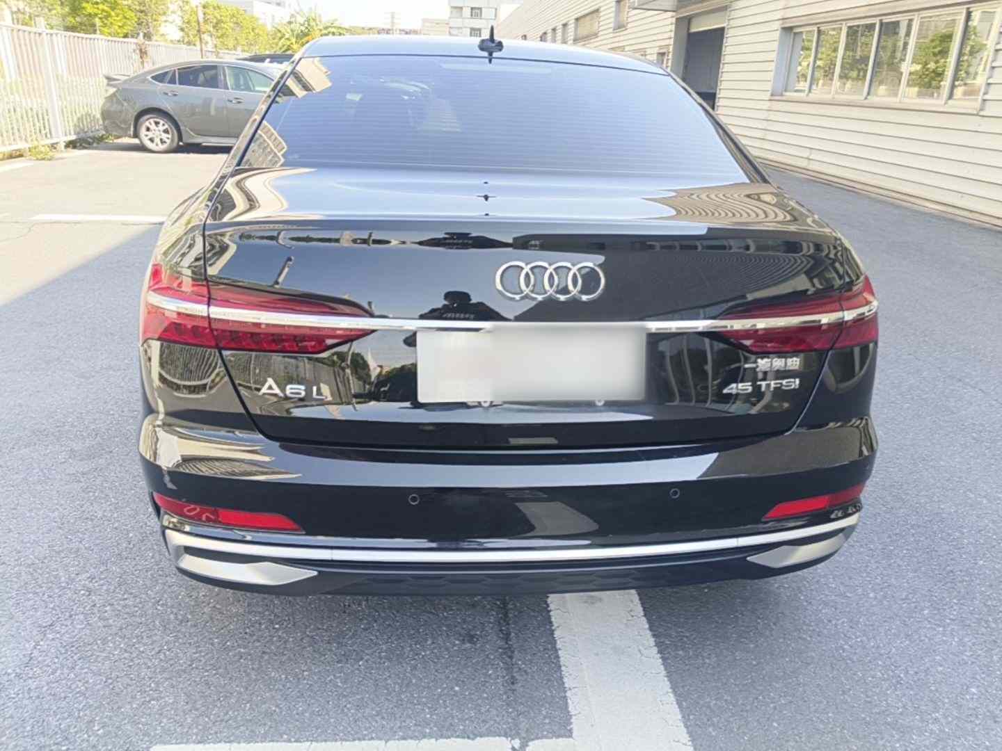 奥迪A6L 2024款 45 TFSI 臻选动感型(3)