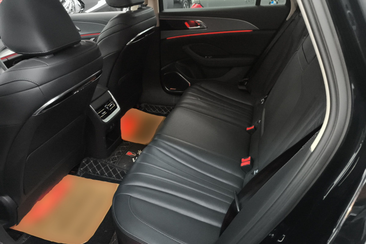 红旗H5 2023款 2.0T 自动智联旗畅版中控内饰7004