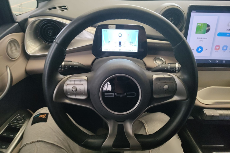 比亚迪 海豚 2023款 420km 时尚版中控内饰13