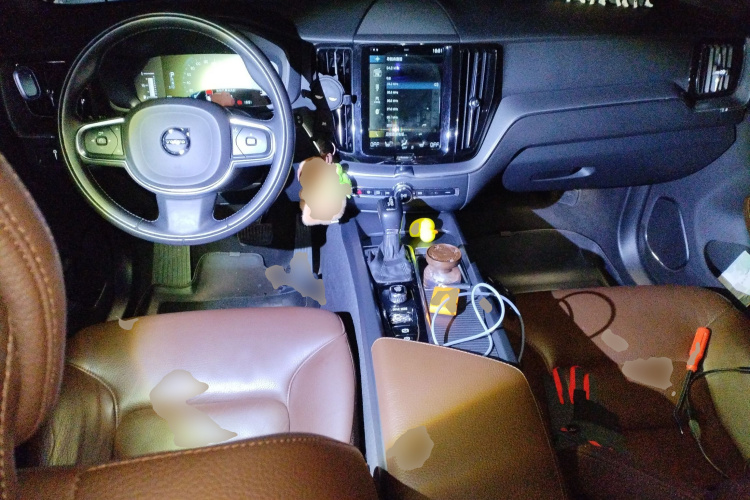 沃尔沃XC60 2021款 T5 四驱智逸豪华版中控内饰12