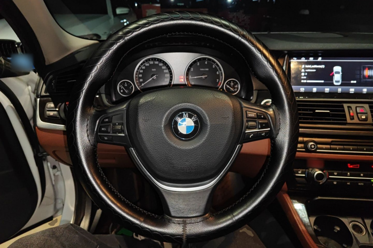 宝马5系 2017款 525Li 领先型中控内饰13