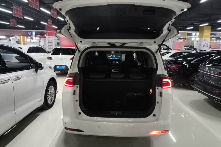 广汽传祺 传祺M6 2023款 PRO 270T DCT豪华版机舱底盘23