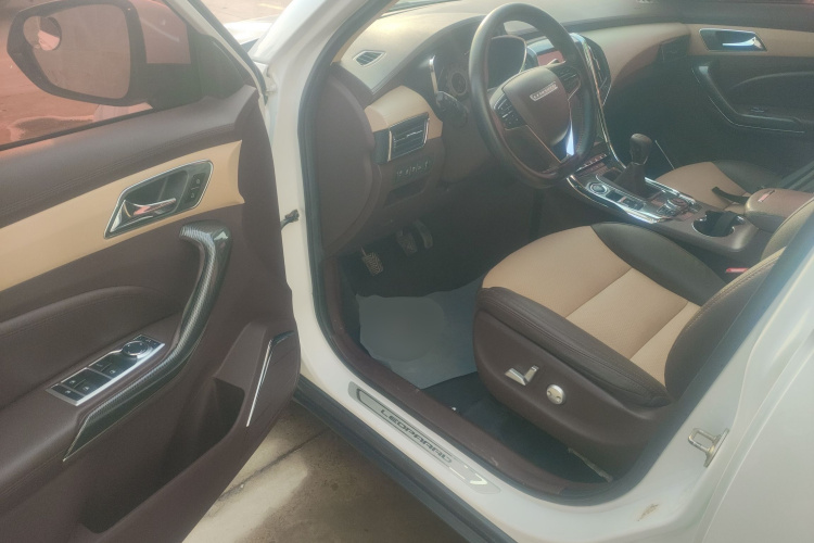 猎豹汽车 猎豹CS9 2018款 1.5T 手动劲酷型中控内饰20