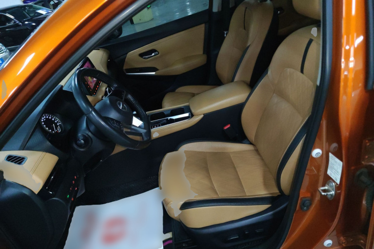 日产 轩逸 2021款 1.6L TOP CVT奢享版中控内饰19