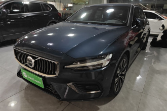 沃尔沃S60 2023款 B4 智远豪华版