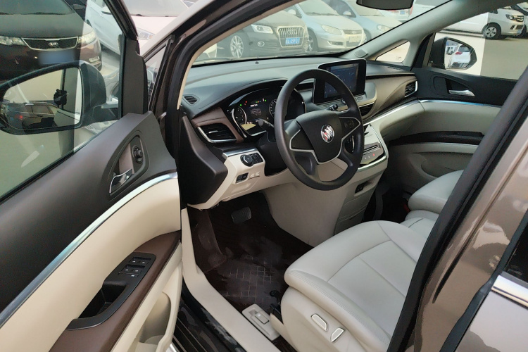 别克GL8 2023款 陆上公务舱 舒适型中控内饰20