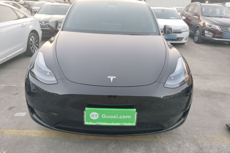 特斯拉 Model Y 2023款 后轮驱动版车身外观2