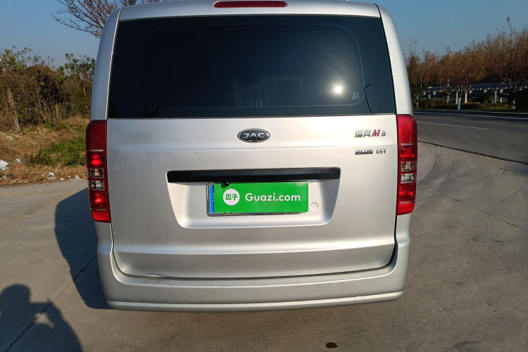 江淮瑞风 瑞风M3 2023款 PLUS 1.5T 5/7座经典版车身外观6