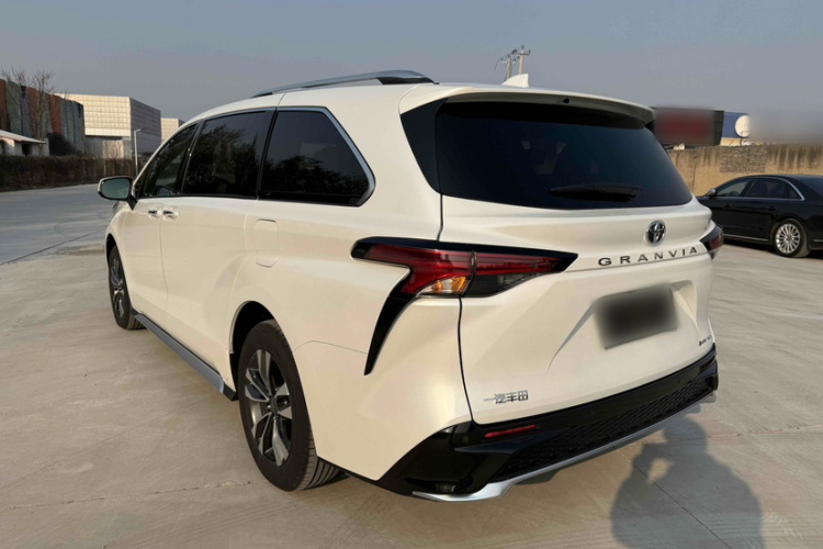 丰田 格瑞维亚 2026款 2.5L混动 尊贵PLUS四驱版车身外观6003