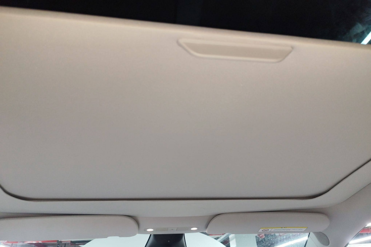 特斯拉 Model Y 2022款 改款 长续航全轮驱动版局部细节22