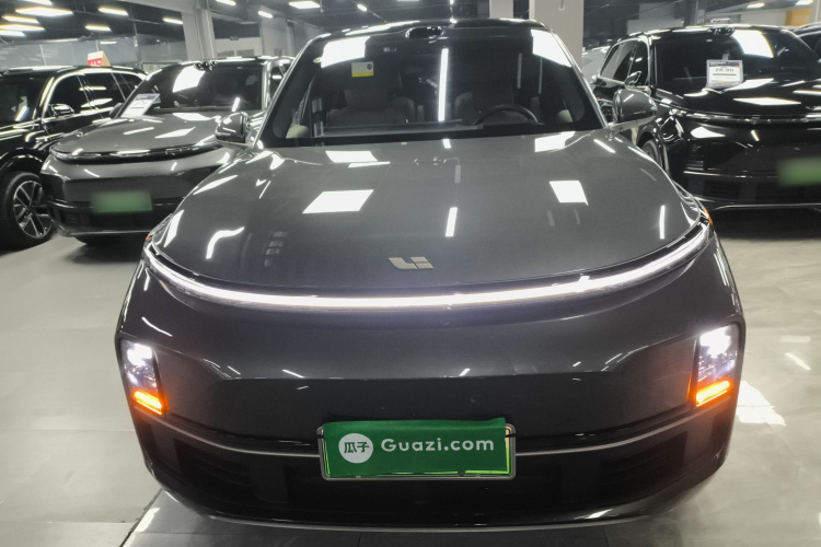理想汽车 理想L9 2025款 Ultra 智能焕新版车身外观2