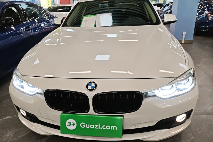 宝马3系 2019款 320Li 时尚型车身外观2