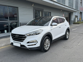 现代 途胜 2015款 1.6T 双离合两驱智能型