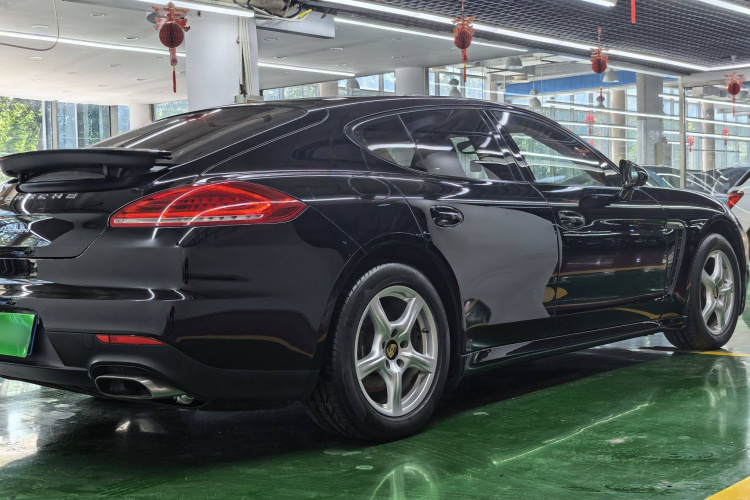 保时捷 2014款 Panamera 3.0T车身外观6005