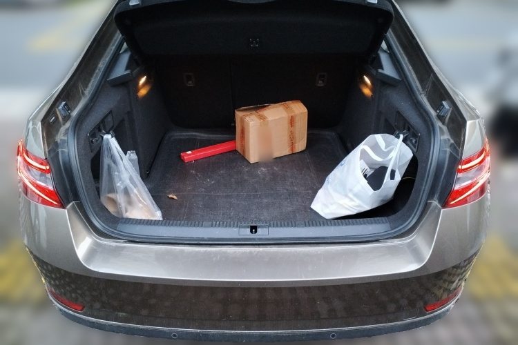 斯柯达 速派 2016款 TSI330 DSG创行版中控内饰23