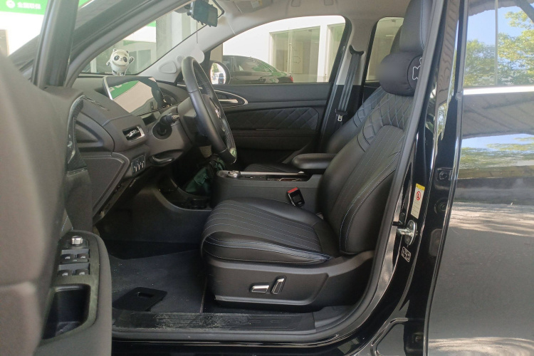 欧拉好猫 2022款 400km标准续航 豪华型 磷酸铁锂中控内饰20