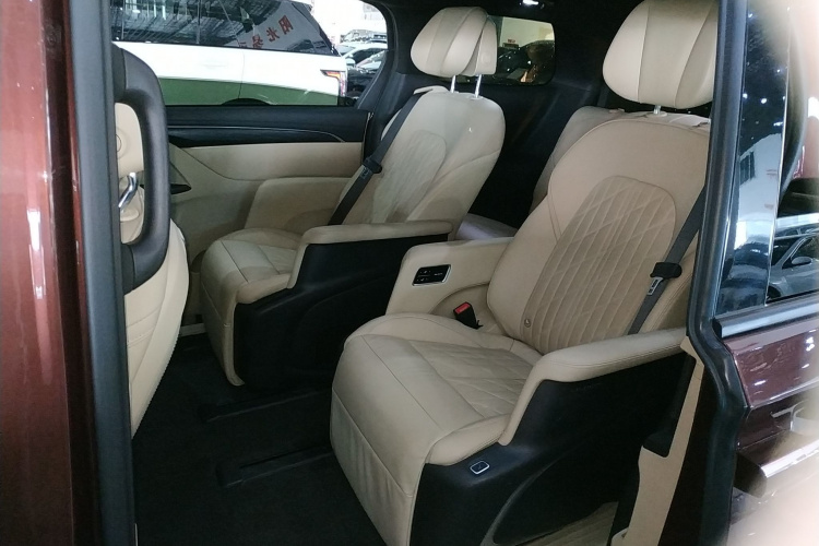 别克GL8 2022款 ES陆尊 653T 豪华型中控内饰21