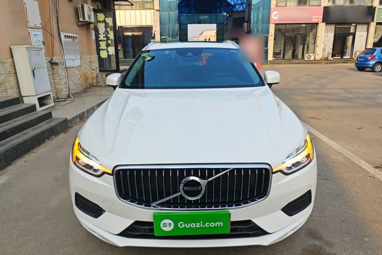 沃尔沃XC60 2019款 T5 四驱智逸版 国V车身外观2