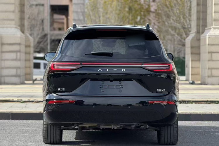 鸿蒙智行 问界M7 2024款 1.5T 智驾四驱Pro版 6座车身外观6003