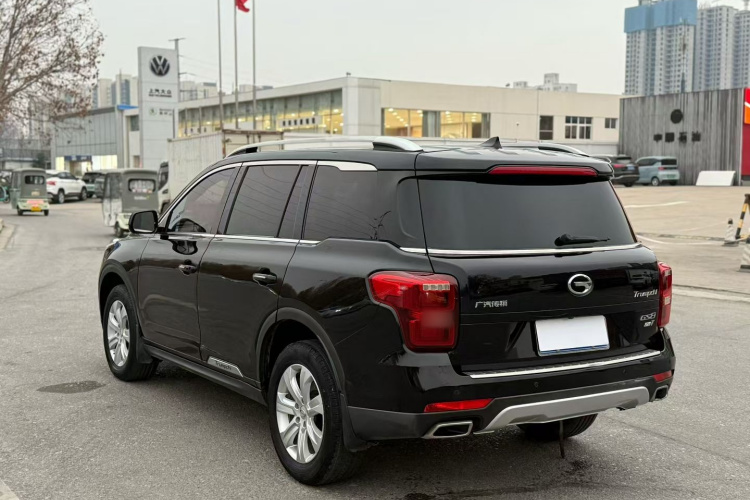 广汽传祺 传祺GS8 2017款  320T 两驱豪华版（七座）车身外观4