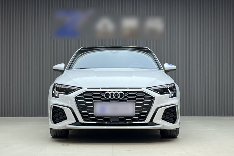 奥迪A3 2024款 Sportback 35 TFSI 豪华运动型车身外观6001