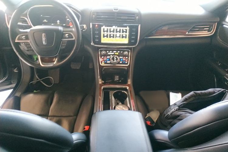 林肯大陆 2018款 2.0T 两驱尊雅版局部细节16