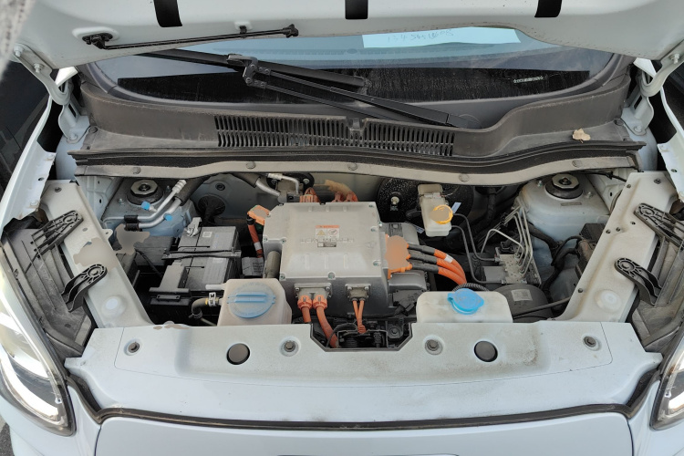 零跑汽车 零跑T03 2024款 403舒享版机舱底盘24