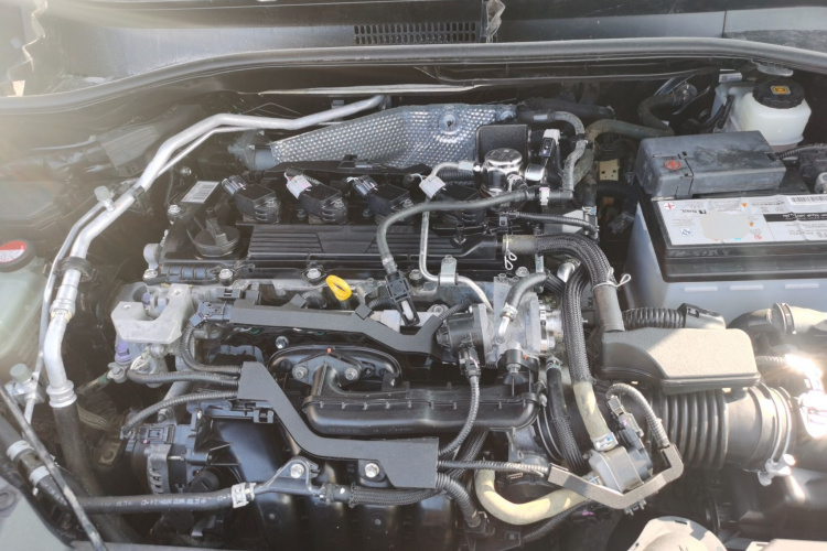 丰田C-HR 2018款 2.0L 旗舰版 国V机舱底盘24