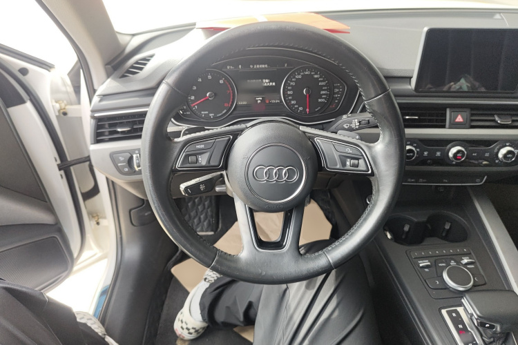 奥迪A4L 2019款 40 TFSI 进取型 国VI局部细节13