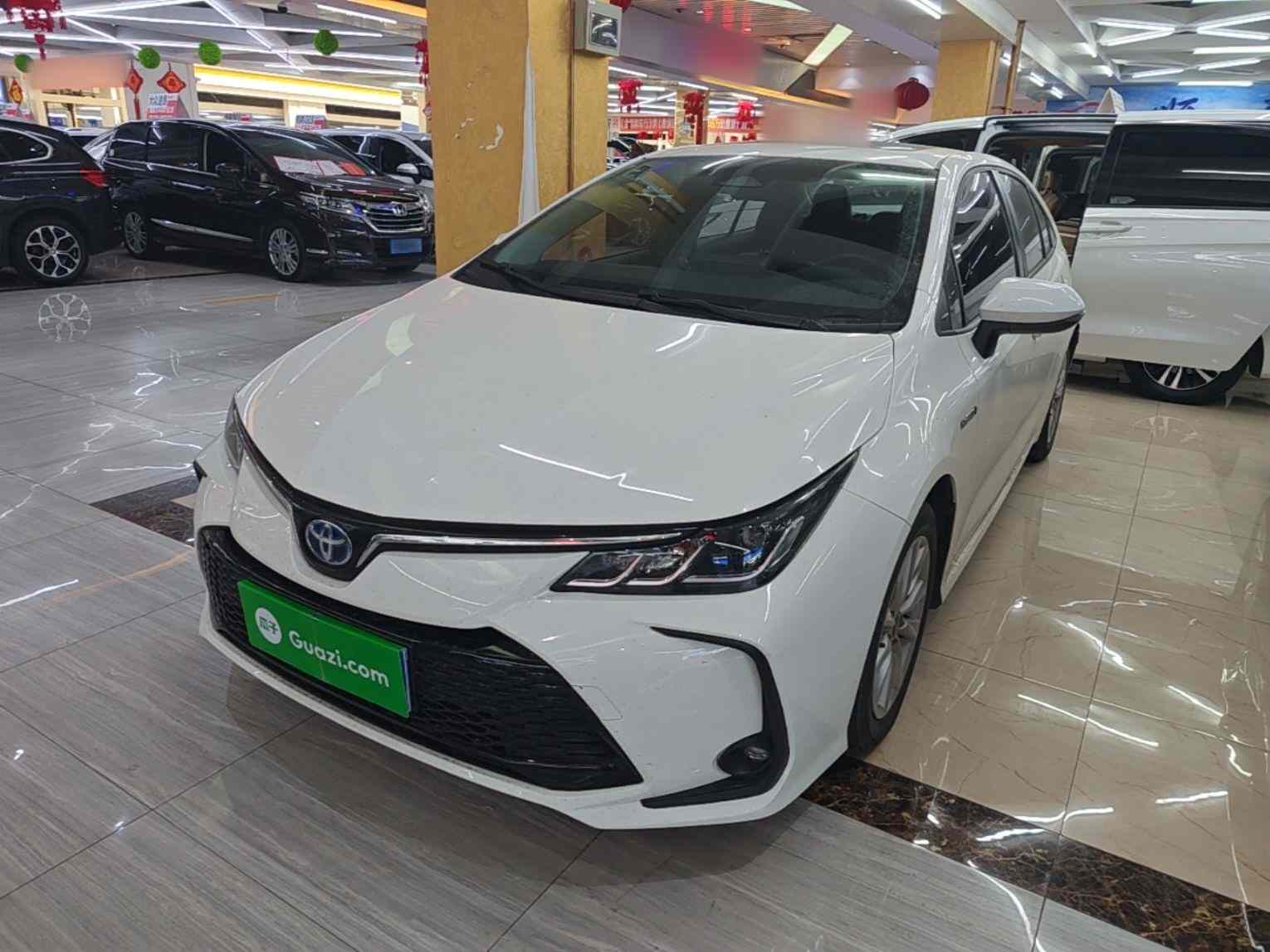 丰田 卡罗拉 2023款 1.8L 智能电混双擎 精英版(2)