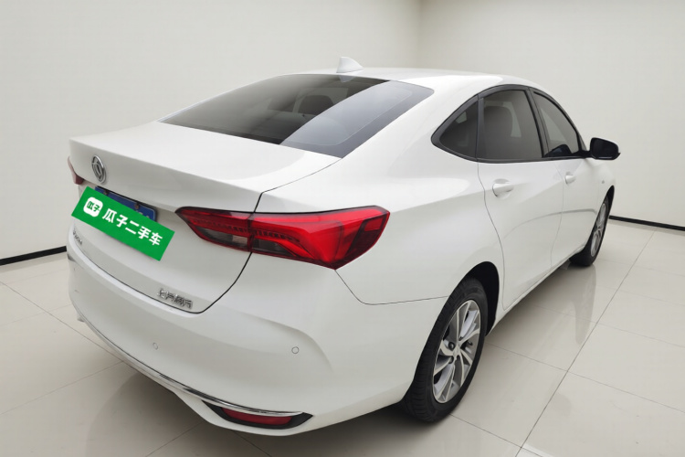 别克 威朗 2023款 Pro 乐享版车身外观7