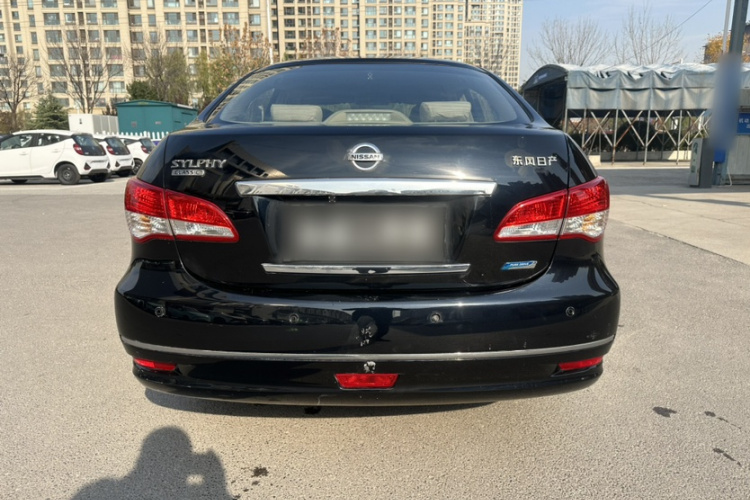 日产 轩逸 2012款 经典 1.6XE 手动舒适版车身外观6004