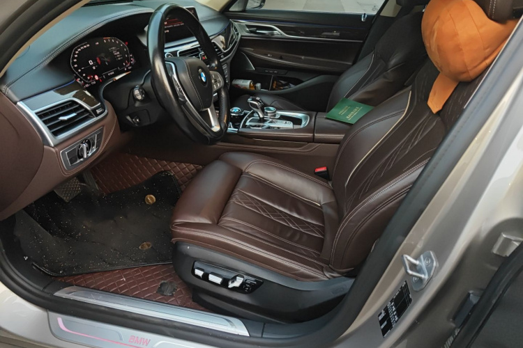 宝马7系 2019款 730Li 豪华套装中控内饰7003