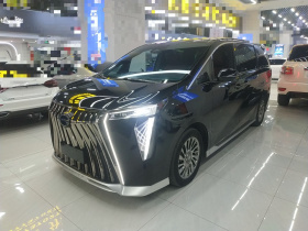 广汽传祺 传祺M8 2023款 宗师系列 双擎 御尊版