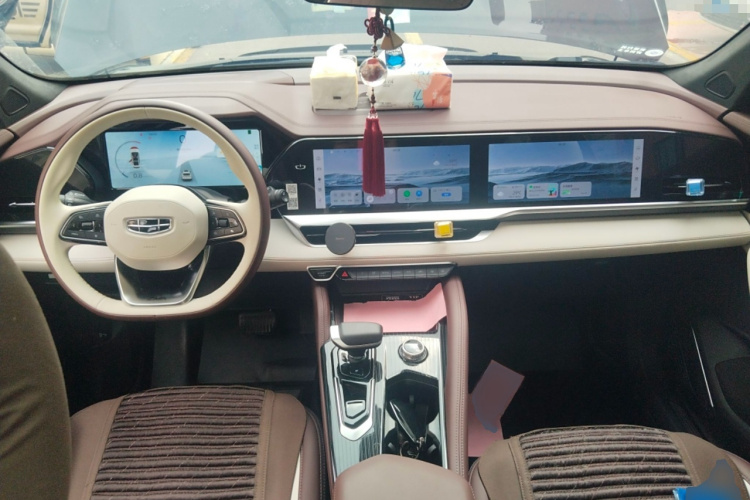 吉利汽车 星越L 2021款 2.0TD DCT EVO两驱尊贵型中控内饰7002