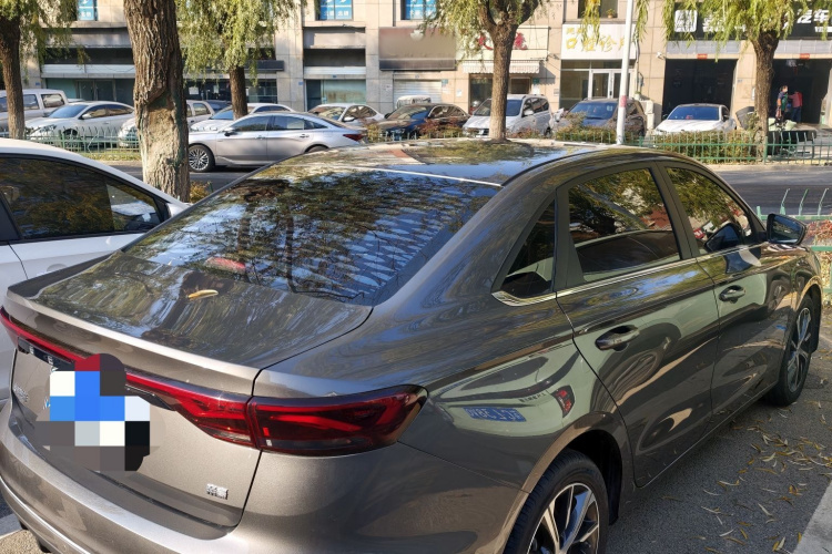 吉利汽车 帝豪 2023款 第4代冠军版 1.5L CVT尊贵型车身外观6004