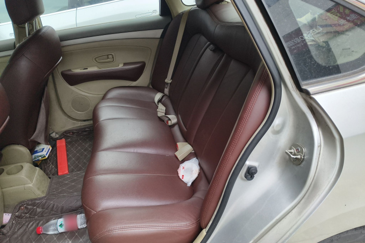 日产 轩逸 2012款 经典 1.6XE 手动舒适版中控内饰21