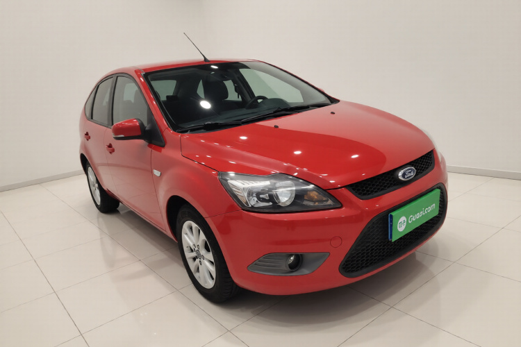 福特 福克斯 2013款 两厢经典 1.8L 自动基本型车身外观3