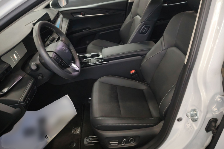 丰田 凯美瑞 2024款 双擎 2.5HG 尊贵版中控内饰19