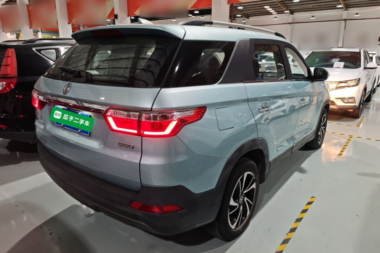 东风风光 风光S560 2018款 1.8L 手动舒适型 5座 国V车身外观7