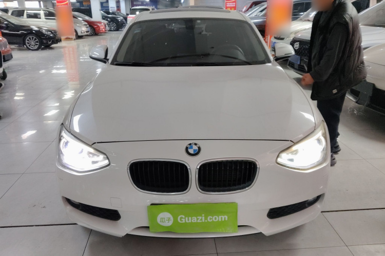 宝马1系(进口) 2013款 改款 118i 领先型车身外观2