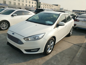 福特 福克斯 2015款 三厢 1.6L 手动舒适型