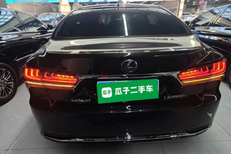 雷克萨斯LS 2020款 500h 卓越版 国VI车身外观6