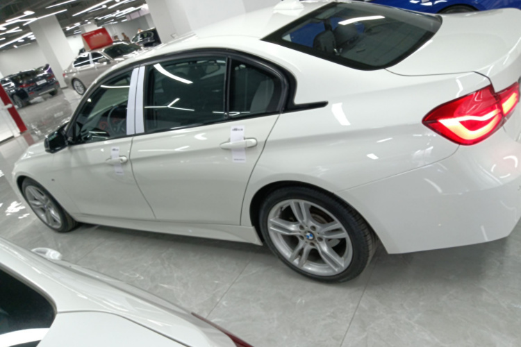 宝马3系 2017款 320Li M运动型车身外观4