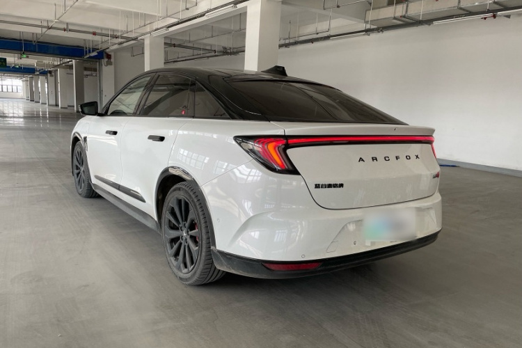 ARCFOX极狐 极狐 阿尔法S(ARCFOX αS) 2022款 HI版 高阶版车身外观6004
