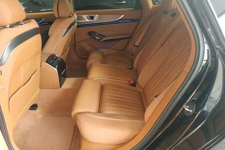 红旗H9 2024款 2.0T 旗畅 私享风尚版中控内饰21