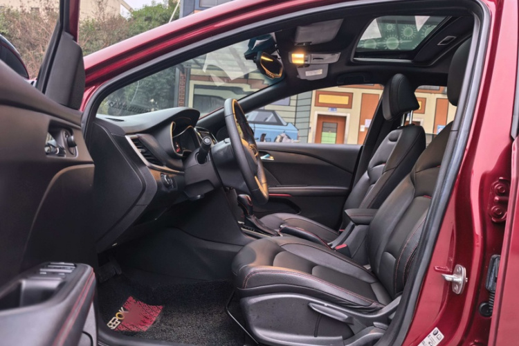 雪佛兰 科鲁泽 2019款 RS 330T 自动畅快版 国VI中控内饰7003