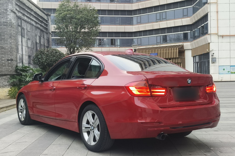 宝马3系 2015款 316i 运动设计套装车身外观6006